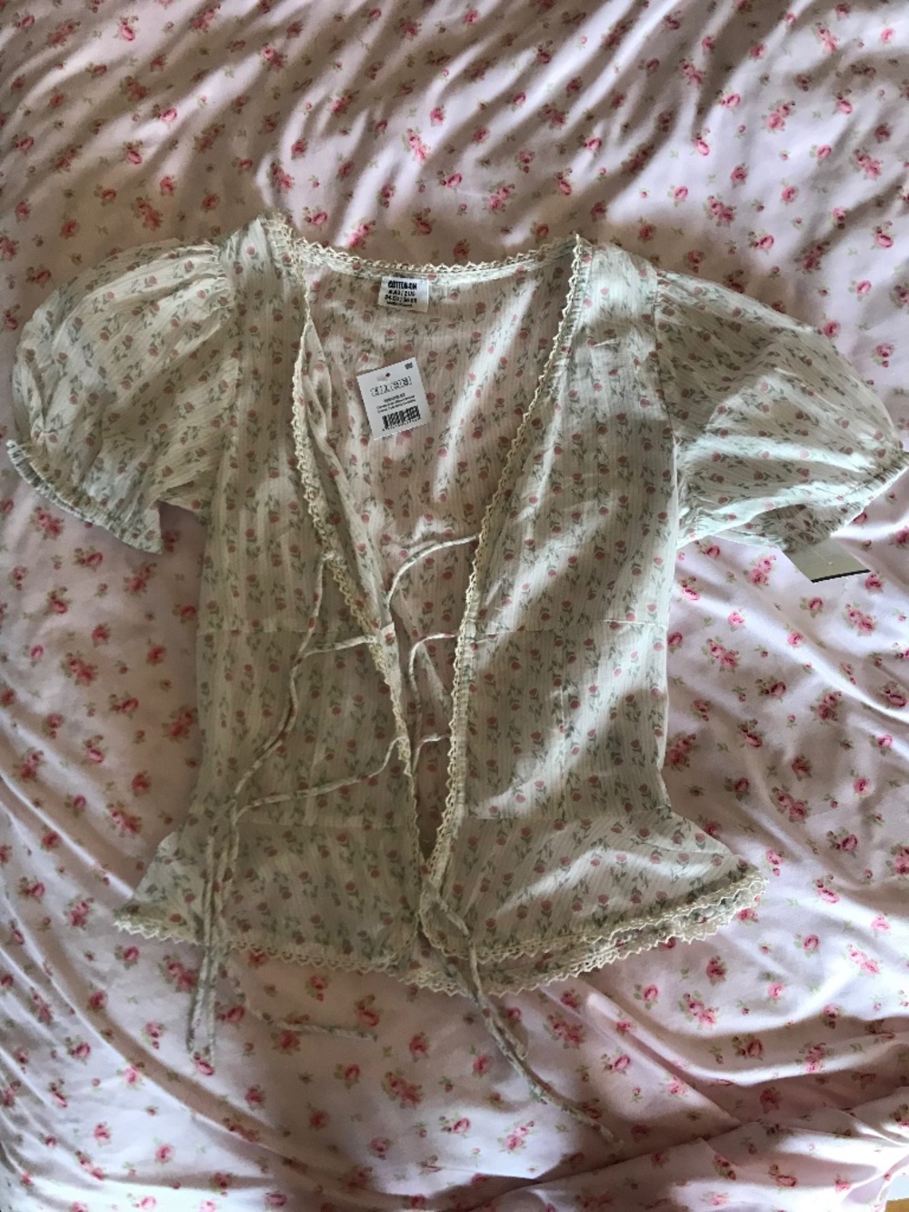 Cream Cotton on Tie Top